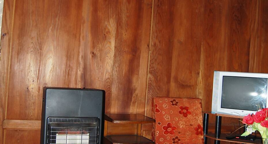 Sheikh Palace Houseboat, Srinagar 4